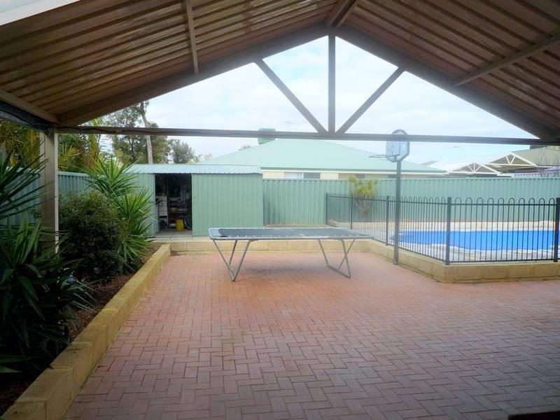 14 Oxalis Grove, Beeliar WA 6164