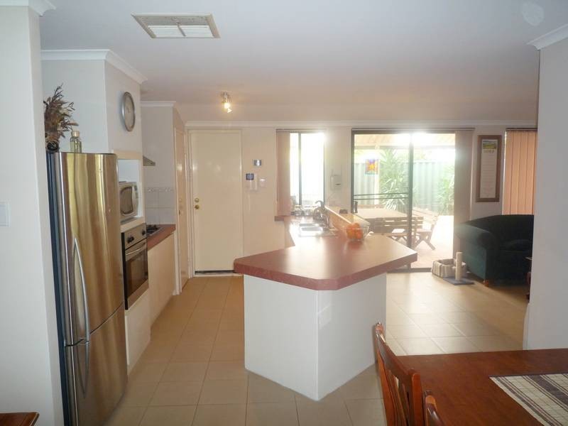 14 Oxalis Grove, Beeliar WA 6164