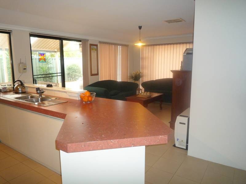 14 Oxalis Grove, Beeliar WA 6164