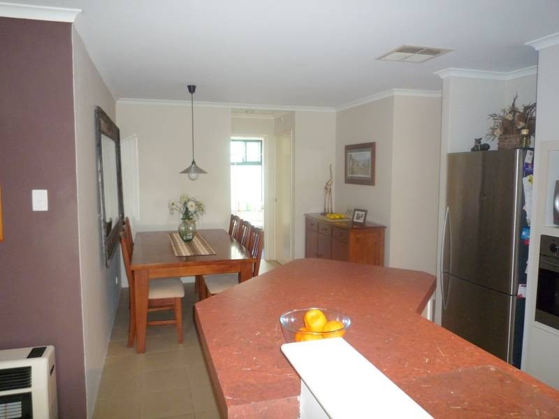 14 Oxalis Grove, Beeliar WA 6164