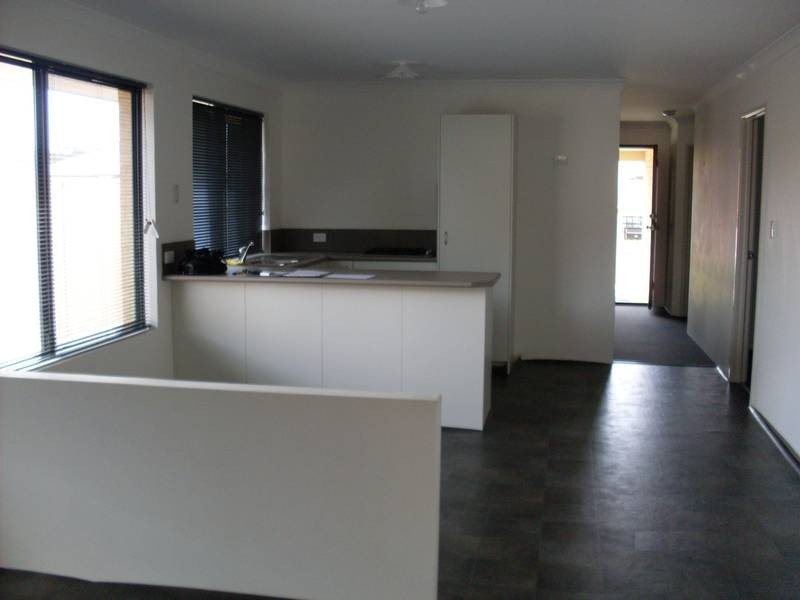 24 Dewsbury Drive, Bertram WA 6167