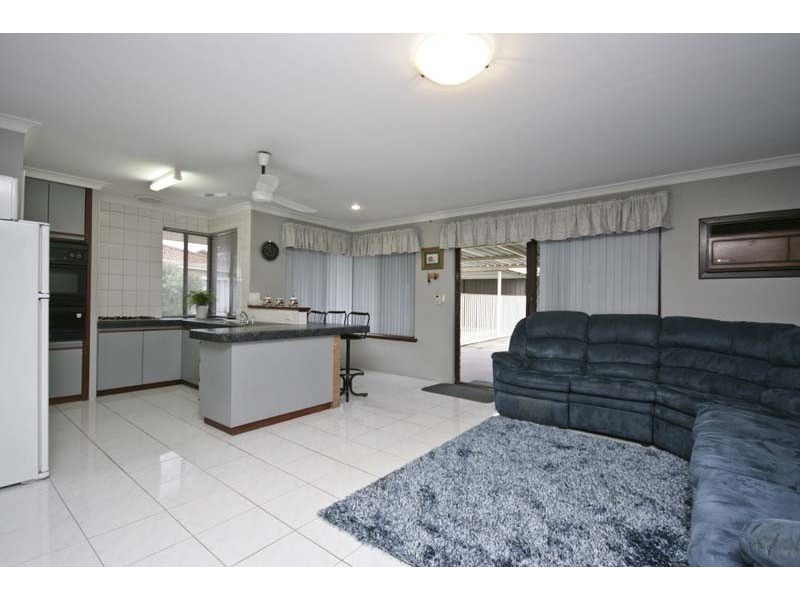 47 Moondarra Circle, South Lake WA 6164