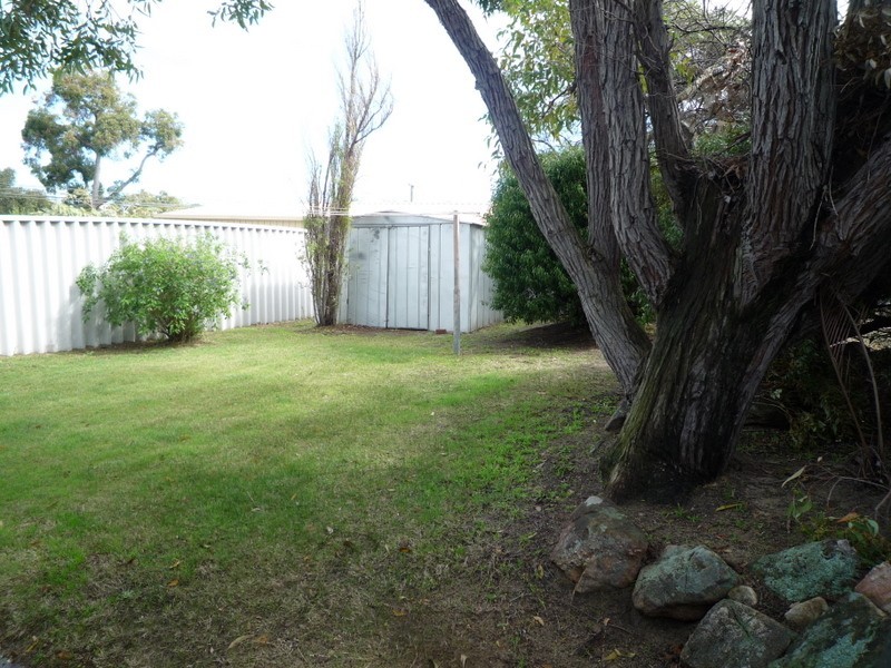 30 Manberry Way, Yangebup WA 6164