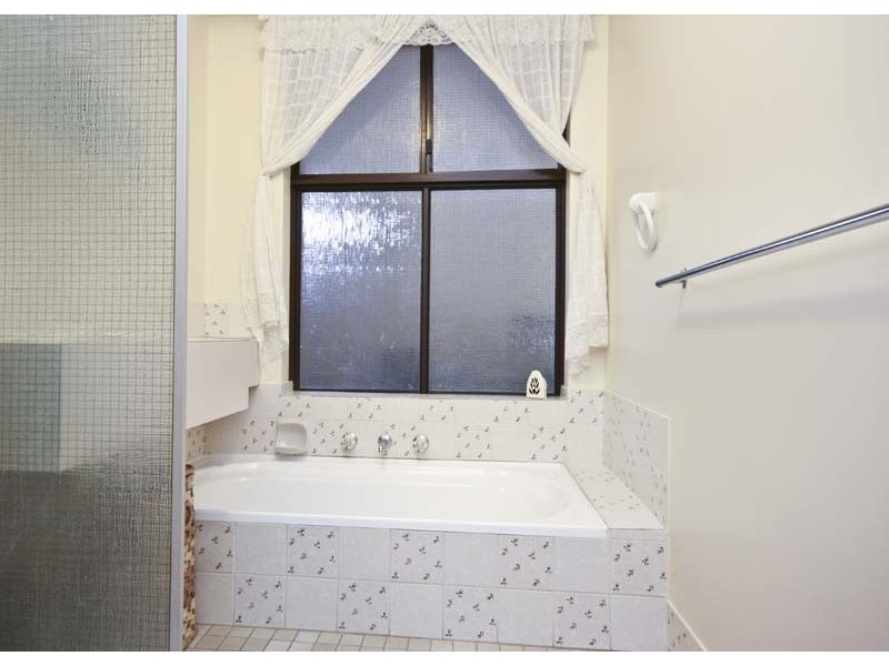 124 Elderberry Drive, South Lake WA 6164