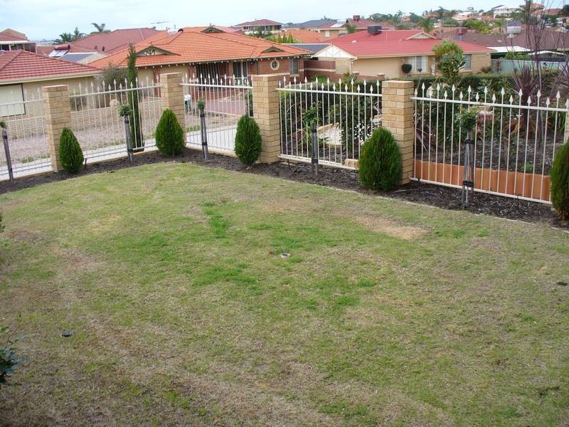 13 Hayward Parade, Coogee WA 6166