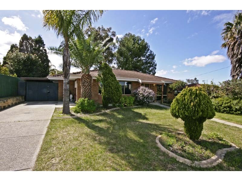 4 Tarndale Way, South Lake WA 6164