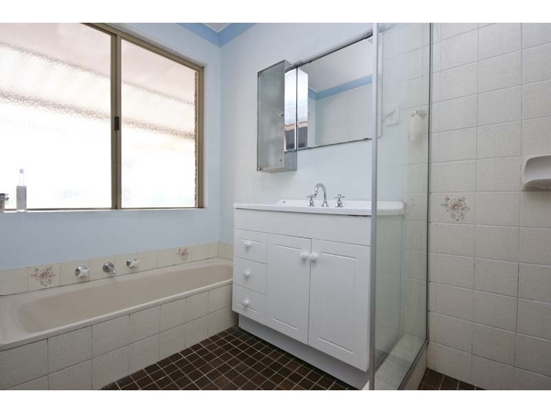 4 Tarndale Way, South Lake WA 6164