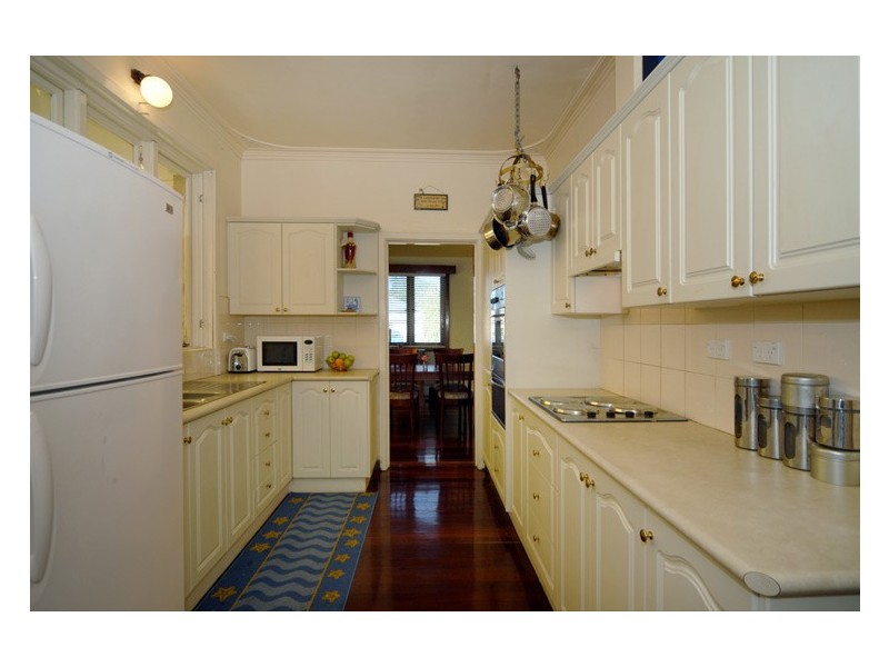 11 Davidson Road, Attadale WA 6156