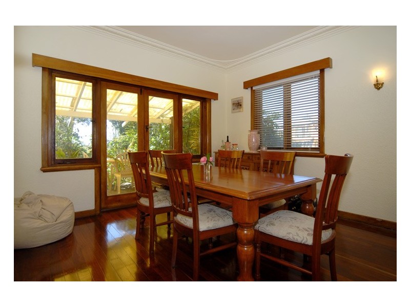 11 Davidson Road, Attadale WA 6156
