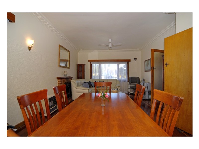 11 Davidson Road, Attadale WA 6156