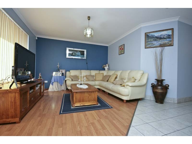 11 Bacich Mews, Munster WA 6166