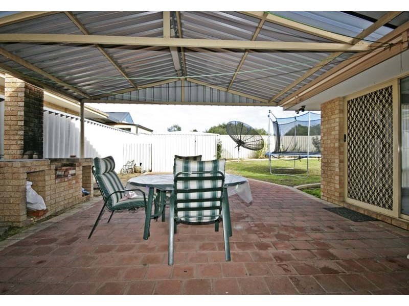 11 Bacich Mews, Munster WA 6166