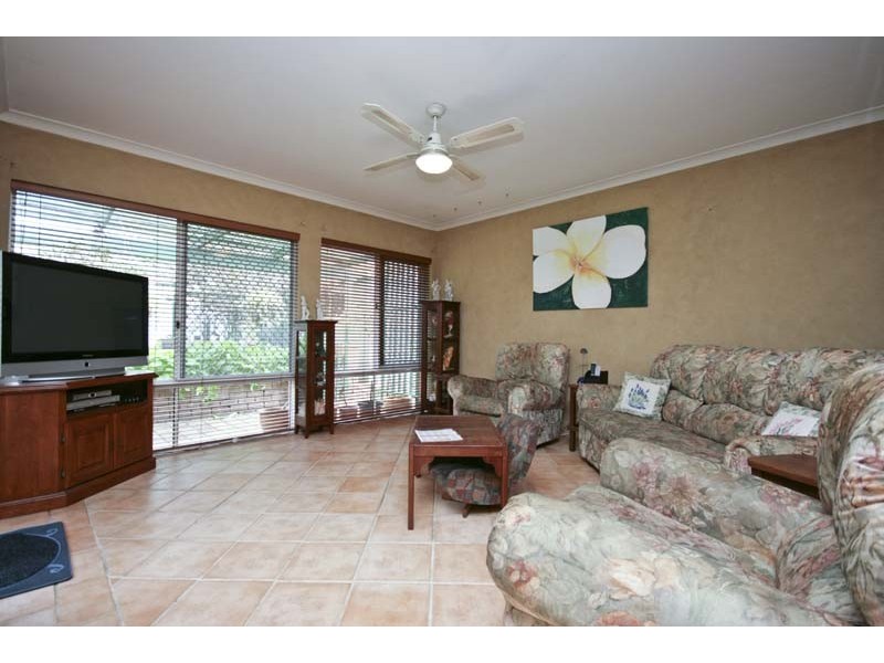 90 Bolderwood Drive, South Lake WA 6164