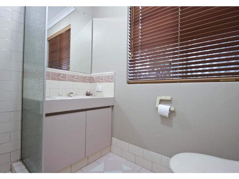 90 Bolderwood Drive, South Lake WA 6164