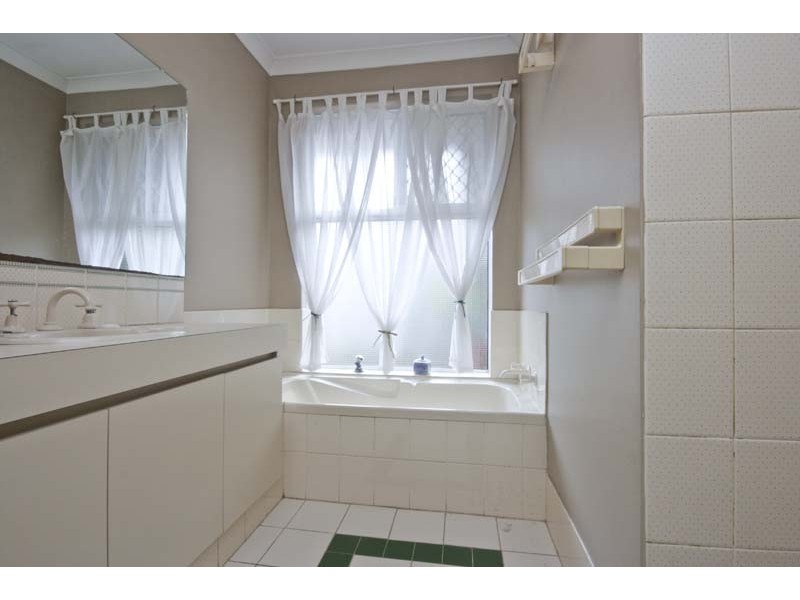 90 Bolderwood Drive, South Lake WA 6164