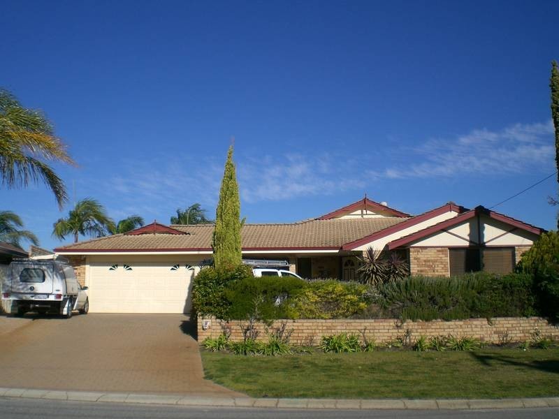 8 Jeavons Place, South Lake WA 6164