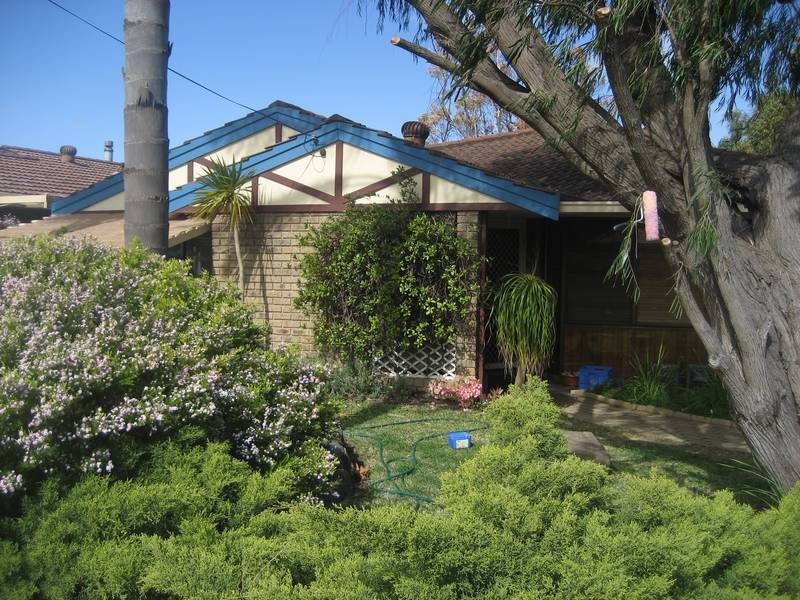 4 Karri Court, Yangebup WA 6164