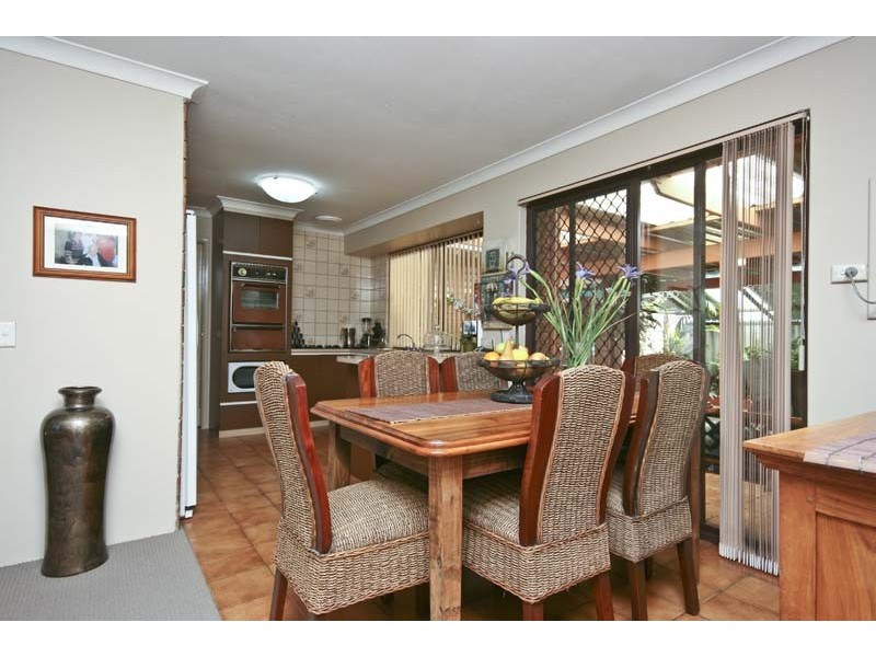 42 Whitlock Crescent, South Lake WA 6164