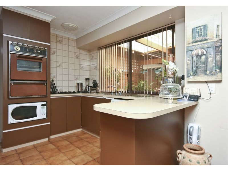 42 Whitlock Crescent, South Lake WA 6164