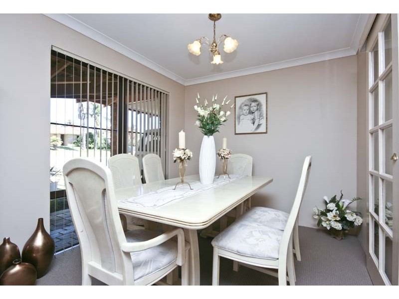 42 Whitlock Crescent, South Lake WA 6164