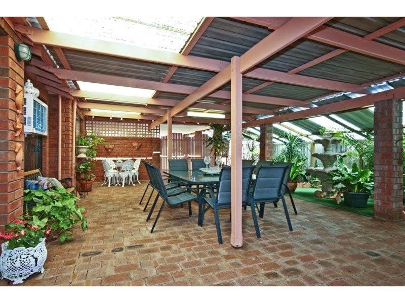 42 Whitlock Crescent, South Lake WA 6164