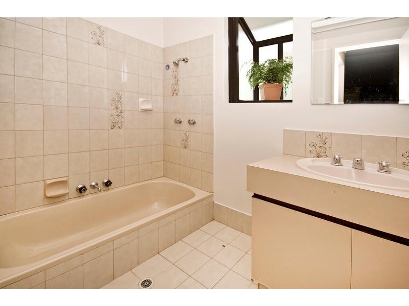 54 Dotterel Way, Yangebup WA 6164