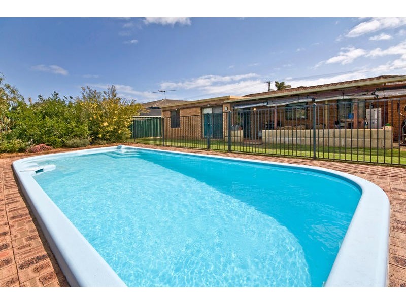 54 Dotterel Way, Yangebup WA 6164