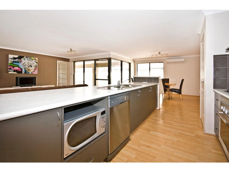 8 Emperor Approach, Success WA 6164