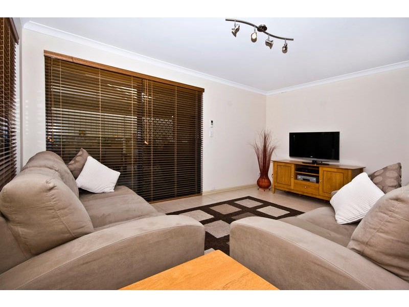 2 Argonaut Crescent, Yangebup WA 6164