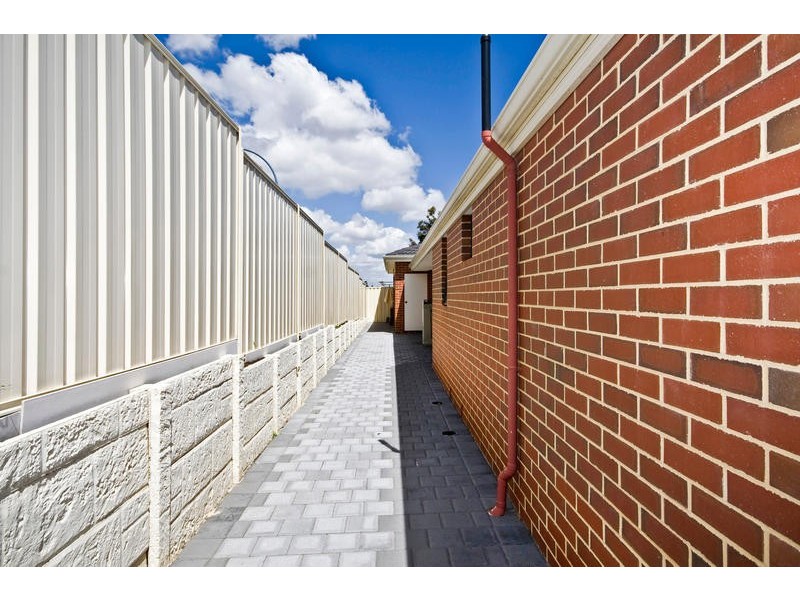 2 Argonaut Crescent, Yangebup WA 6164