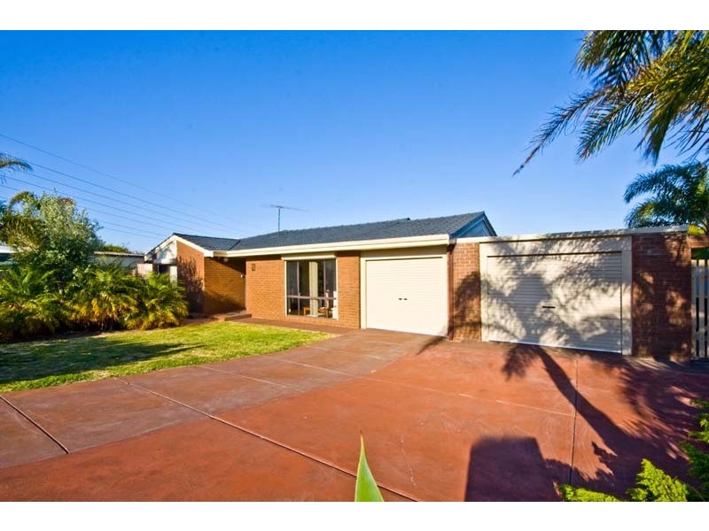 4 Galsworthy Place, Spearwood WA 6163