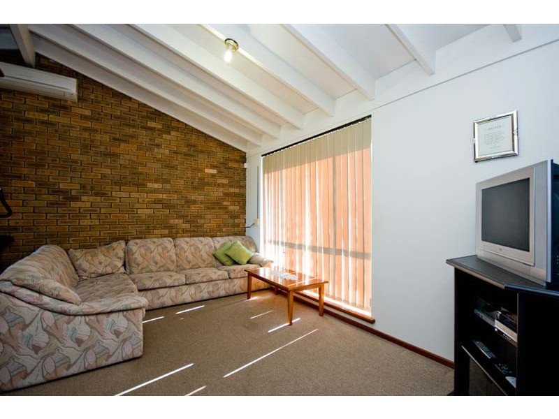 4 Galsworthy Place, Spearwood WA 6163