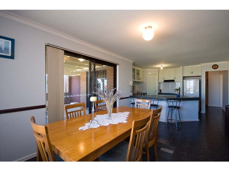 4 Galsworthy Place, Spearwood WA 6163