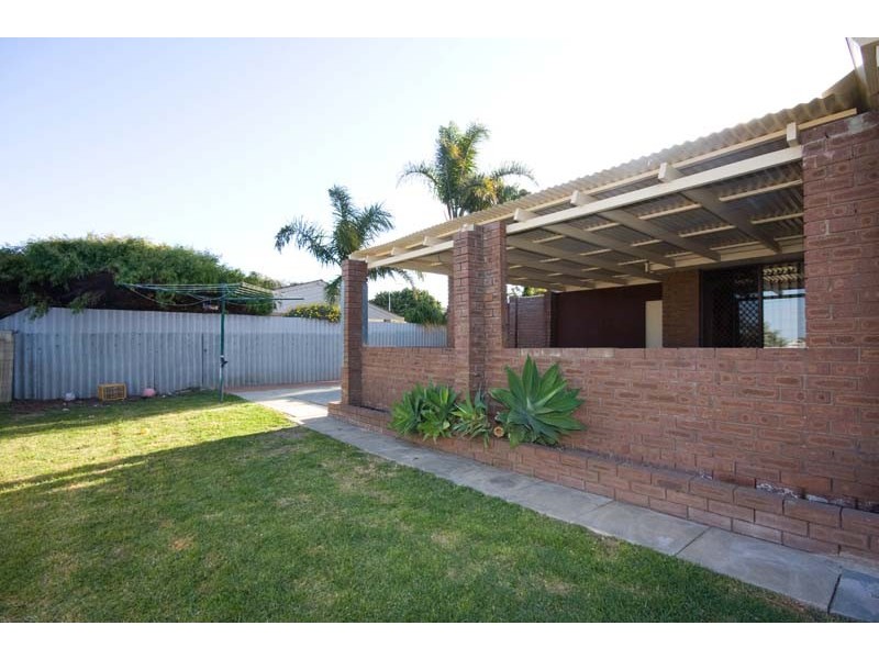4 Galsworthy Place, Spearwood WA 6163