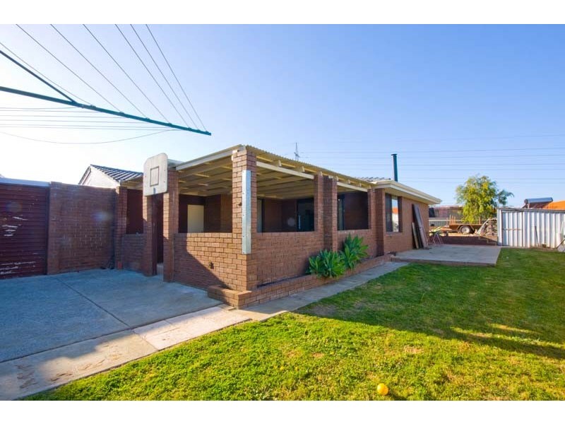 4 Galsworthy Place, Spearwood WA 6163