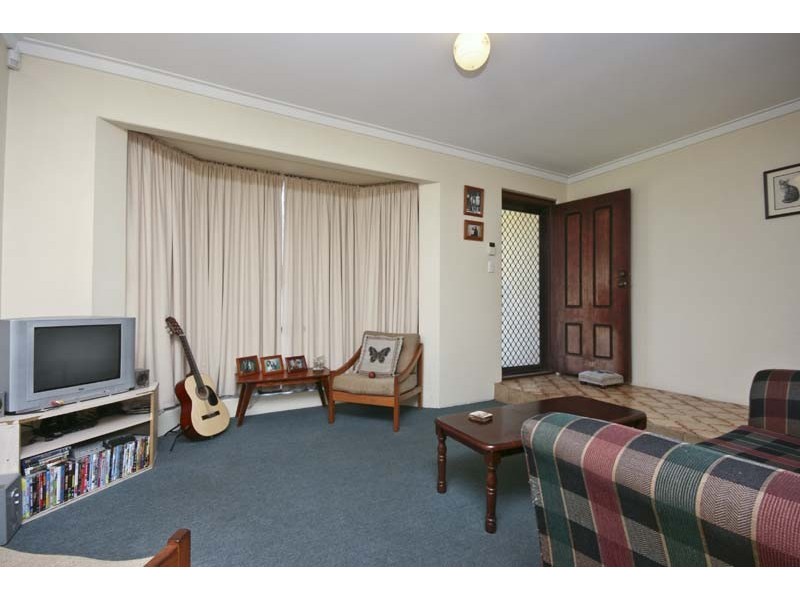 8 Little Rush Close, South Lake WA 6164