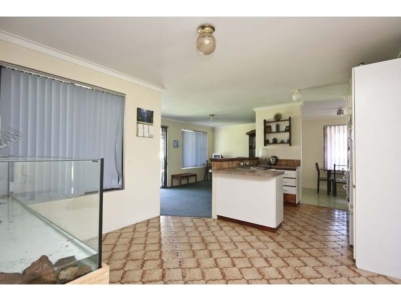 8 Little Rush Close, South Lake WA 6164