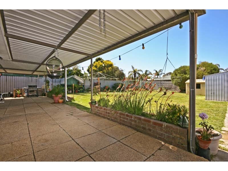 8 Little Rush Close, South Lake WA 6164