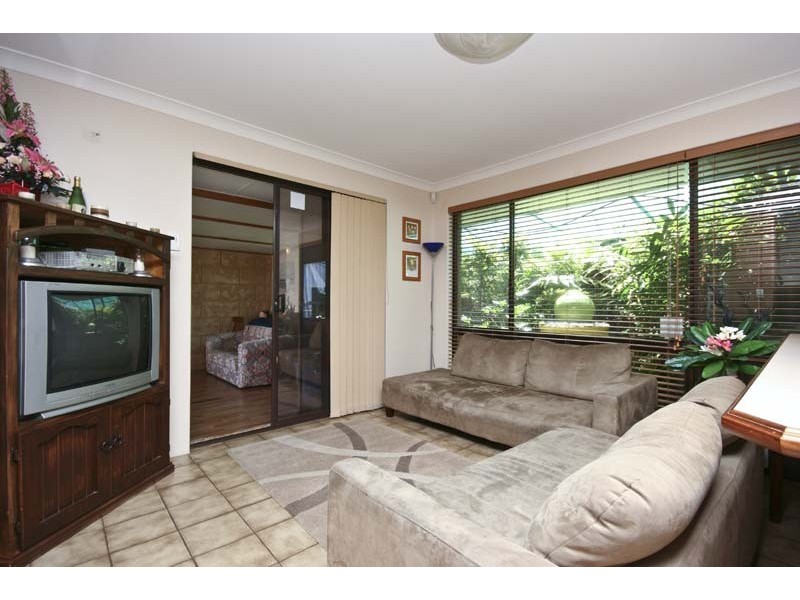 5 Pond Place, South Lake WA 6164
