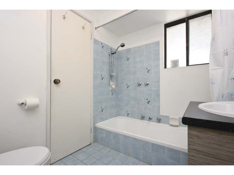 5 Pond Place, South Lake WA 6164