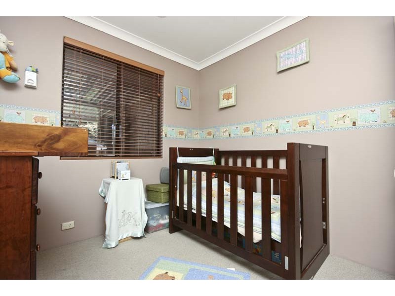 5 Pond Place, South Lake WA 6164