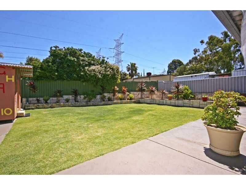 5 Pond Place, South Lake WA 6164