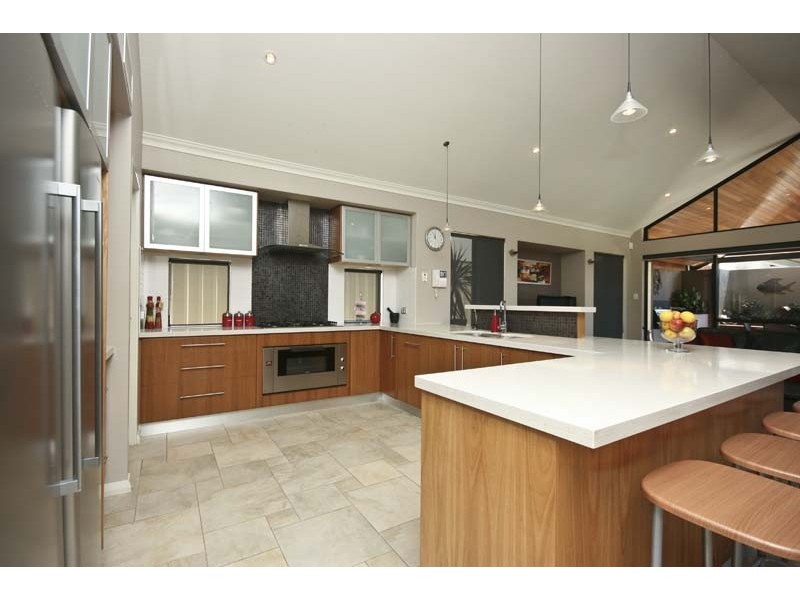 19 Noalimba Cres, Bateman WA 6150