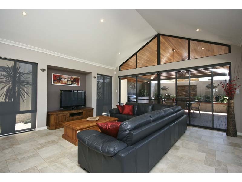 19 Noalimba Cres, Bateman WA 6150