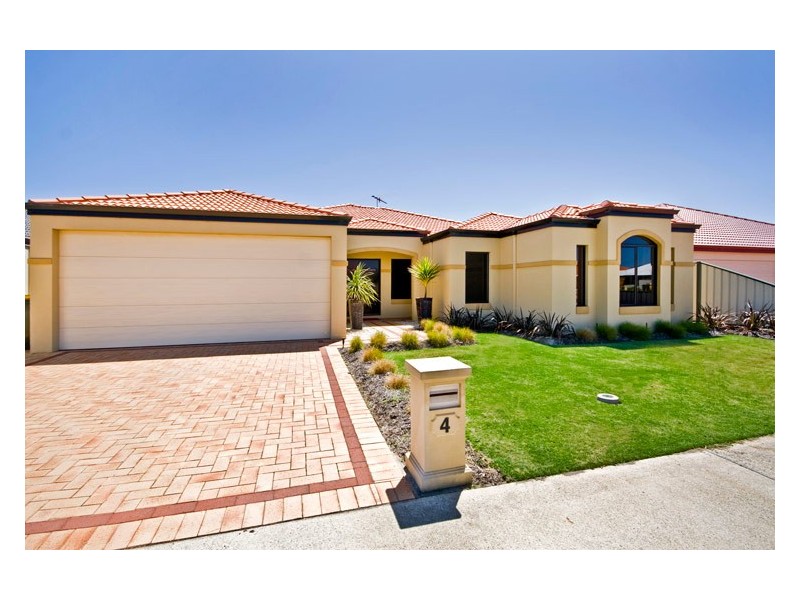 4 Campaspe Drive, Success WA 6164