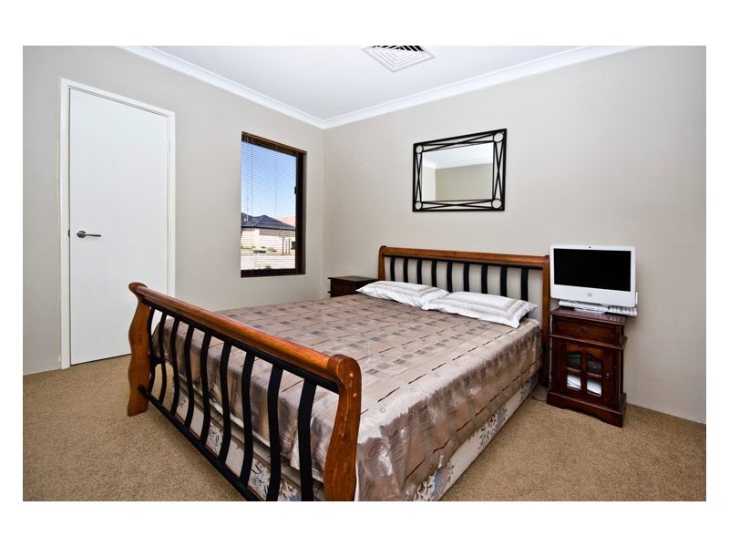 4 Campaspe Drive, Success WA 6164