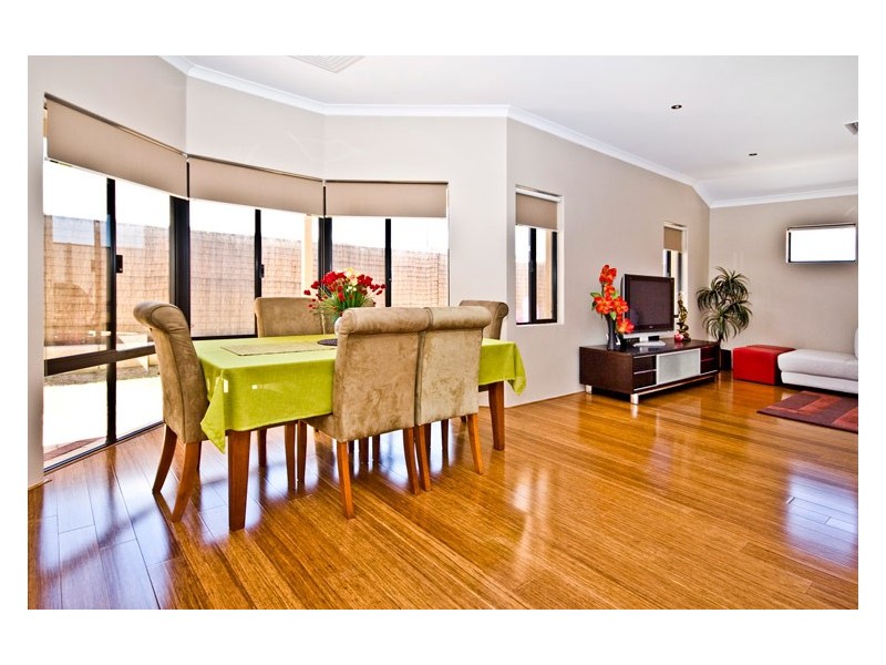 4 Campaspe Drive, Success WA 6164