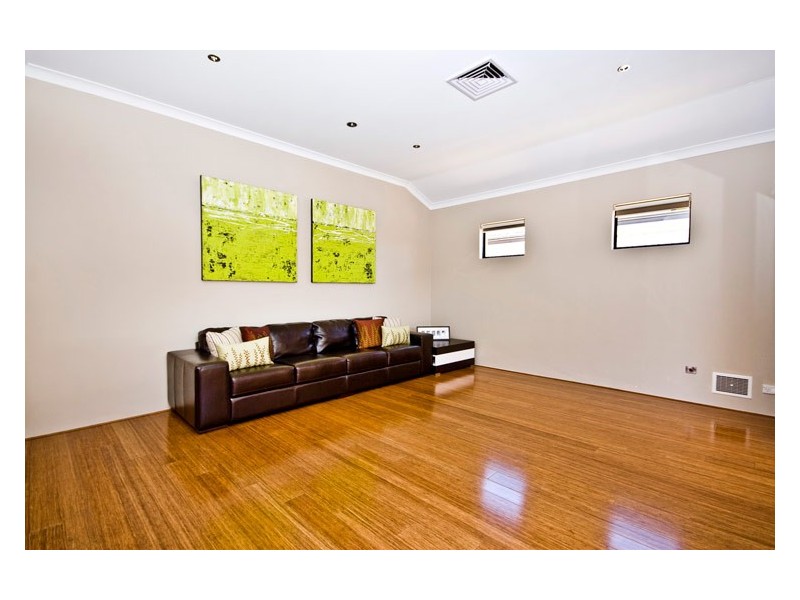 4 Campaspe Drive, Success WA 6164