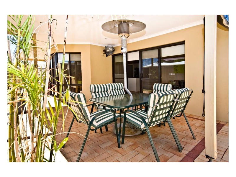 4 Campaspe Drive, Success WA 6164