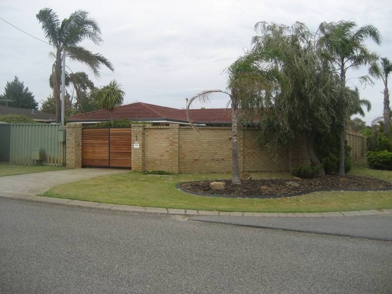 1 Candlebark Place, South Lake WA 6164